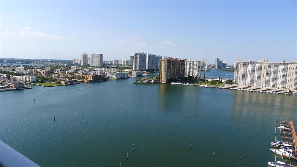 Luxury Apartments At Intracoastal Sunny Isles Beach Exterior photo