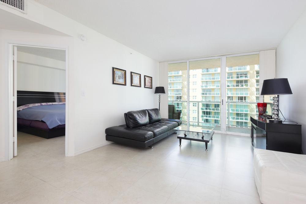 Luxury Apartments At Intracoastal Sunny Isles Beach Exterior photo